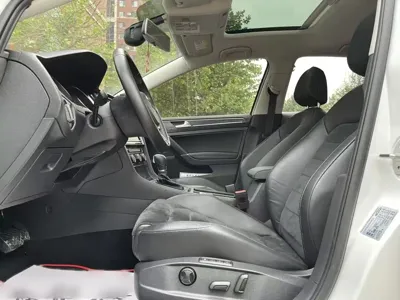 Volkswagen Golf 2018, 75800 км, за 65100 CNY - фото 2