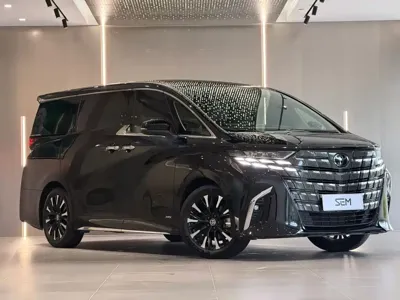 Toyota Alphard 2023, 67000 км, за 758000 CNY