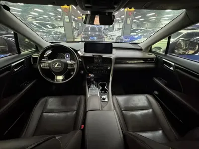 Lexus RX 2022, 50000 км, за 193800 CNY - фото 6