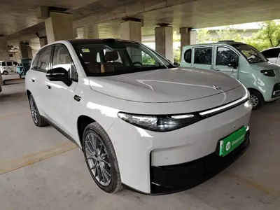 Leapmotor Leapmotor C10 2026, 4600 км, за 121800 CNY