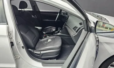 Hyundai Avante 2018, 139147 км, за 8800000 KRW - фото 10