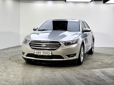 Ford Taurus · 2015 год