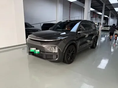 Li Auto Li L8 · 2023 год