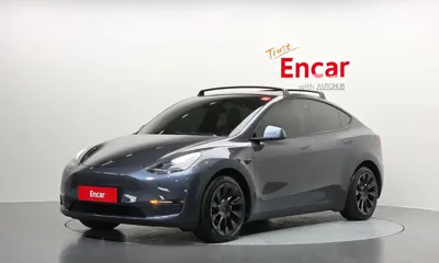 Tesla Model Y · 2021 год