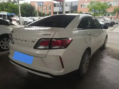 Venucia D60 EV 2022, 50000 км, за 43800 CNY - фото 9