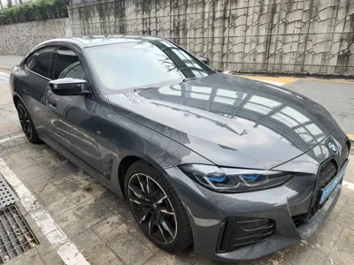 BMW i4 · 2024 год