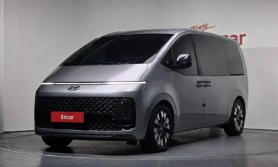 Hyundai Staria · 2023 год