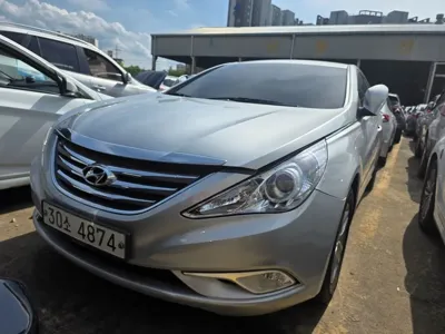 Hyundai Sonata · 2013 год