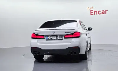 BMW 5-Series 2023, 35451 км, за 43486.74 USD