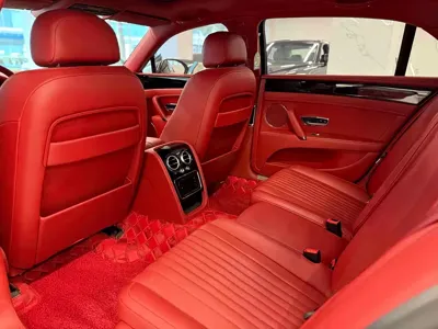 Bentley Flying Spur 2018, 70000 км, за 698000 CNY - фото 7