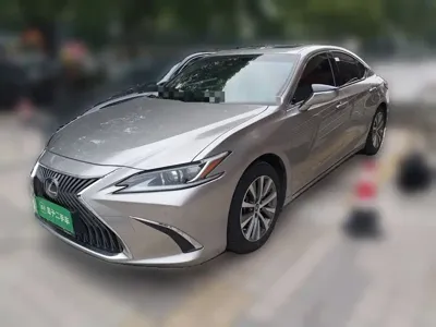 Lexus ES · 2019 год