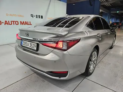 Lexus ES 2026, 7860 км, за 52500000 KRW - фото 6