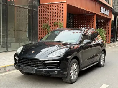 Porsche Cayenne · 2012 год
