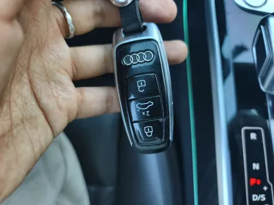 Audi A8 2019, 168900 км, за 277316.36 CNY - фото 9