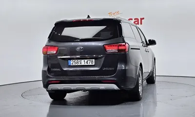 Kia Canival 2018, 146951 км, за 12500000 KRW