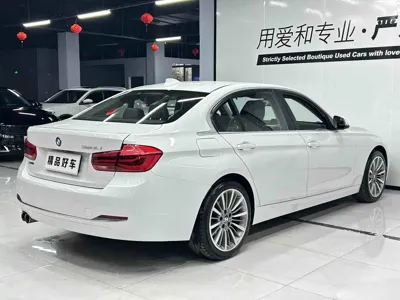 BMW 3 Series 2018, 104000 км, за 85000 CNY