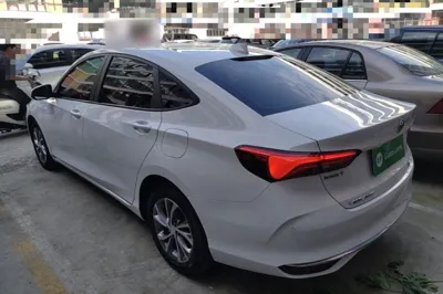 Buick Verano 2022, 22100 км, за 59421.05 CNY