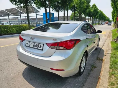 Hyundai Avante 2015, 99281 км, за 4200000 KRW