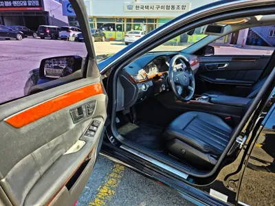 Mercedes-Benz E-Class 2011, 129872 км, за 5800000 KRW - фото 11