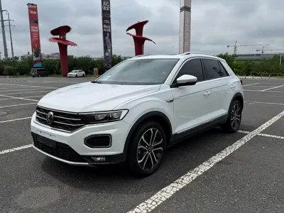 Volkswagen T-Roc · 2021 год