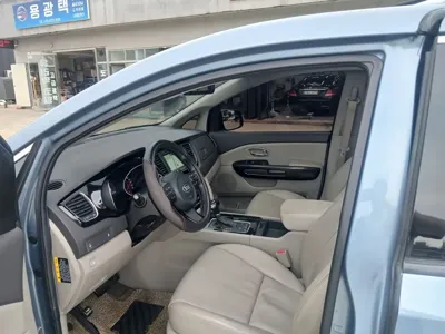Kia Canival 2015, 220000 км, за 6300000 KRW - фото 10