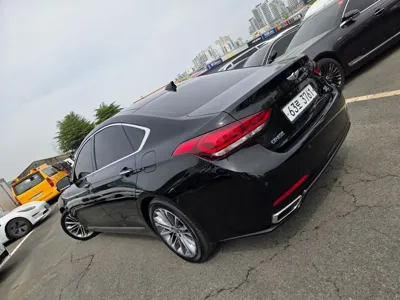 Hyundai Genesis 2016, 206236 км, за 8500000 KRW