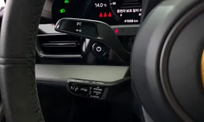 Porsche Taycan 2021, 41328 км, за 106000000 KRW - фото 28