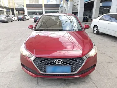 Hyundai Verna RV 2018, 68500 км, за 18100 CNY - фото 3