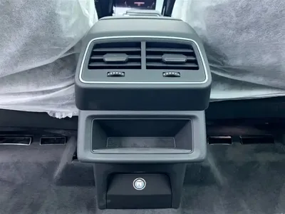 Audi e-tron 2026, 100 км, за 199800 CNY - фото 26
