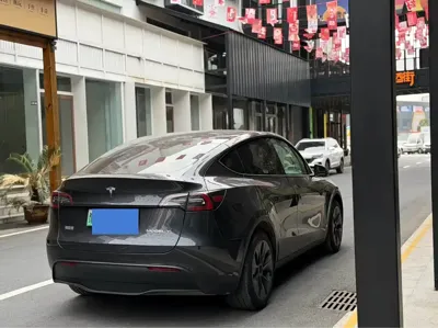 Tesla Model Y 2024, 57000 км, за 149800 CNY - фото 9