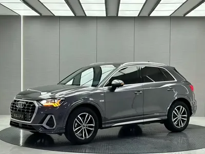 Audi Q3 · 2022 год