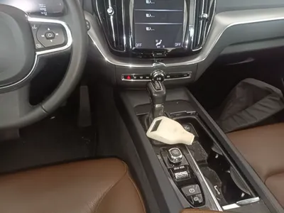 Volvo XC60 2019, 62699 км, за 130051.1 CNY - фото 17