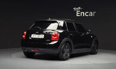 MINI Cooper 2018, 91616 км, за 8990000 KRW - фото 2