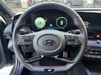 Hyundai Elantra 2025, 13100 км, за 135800 CNY - фото 7