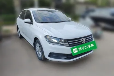Volkswagen Santana 2021, 49600 км, за 38366.84 CNY