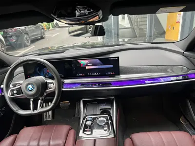 BMW i7 2023, 27000 км, за 469799 CNY - фото 11