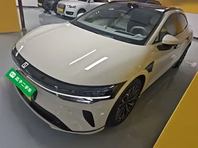 Zeekr 极氪007GT 2025, 18200 км, за 171200 CNY