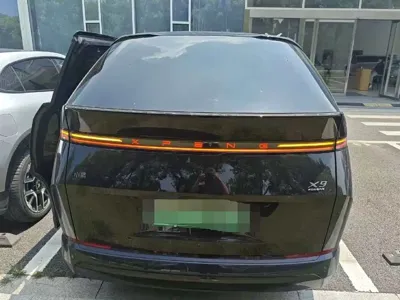 Xpeng X9 2026, 15000 км, за 300600 CNY