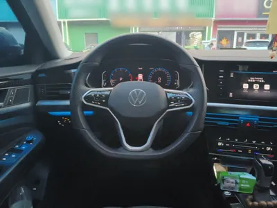Volkswagen Passat 2023, 40199 км, за 123111.22 CNY - фото 11