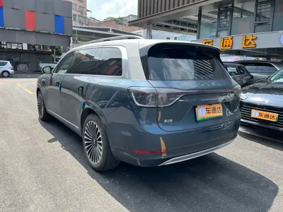 AITO 问界 AITO M9 2024, 29000 км, за 369900 CNY