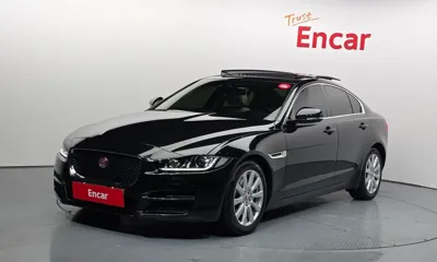 Jaguar XE · 2016 год