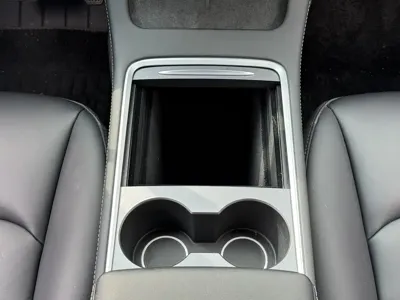 Tesla Model Y 2023, 46000 км, за 145800 CNY - фото 20