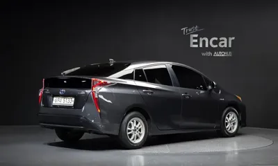 Toyota Prius 2017, 164235 км, за 11350000 KRW