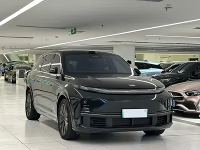 Li Auto Li L7 2025, 20000 км, за 248800 CNY
