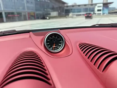 Porsche 718 2024, 8000 км, за 498000 CNY - фото 9