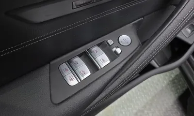 BMW 5-Series 2023, 14792 км, за 44000000 KRW - фото 36