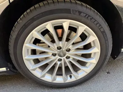 Audi A8 2018, 120000 км, за 232300 CNY - фото 22