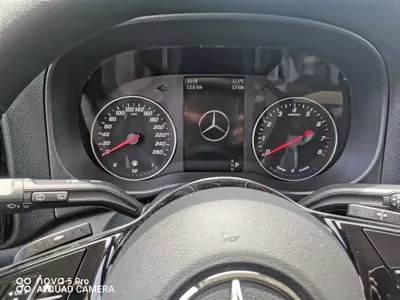 Mercedes-Benz Vito 2026, 100 км, за 262500 CNY