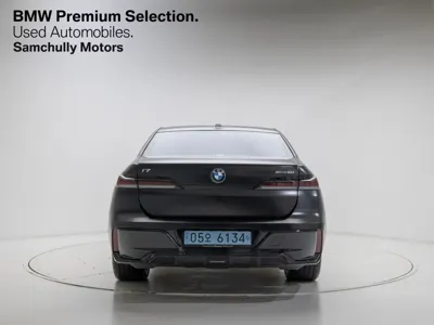 BMW i7 2023, 82700 км, за 105000000 KRW