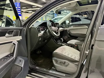 Volkswagen Tayron 2023, 23000 км, за 189800 CNY